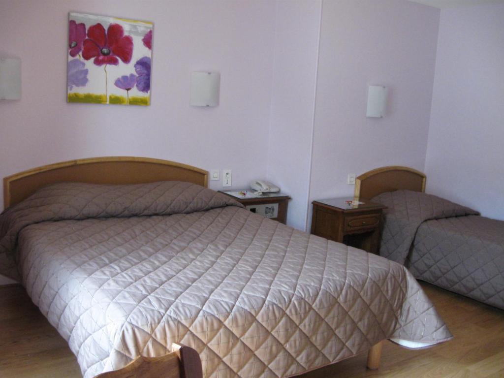 Hotel Cheval De Bronze เรเมียร์มอง ห้อง รูปภาพ
